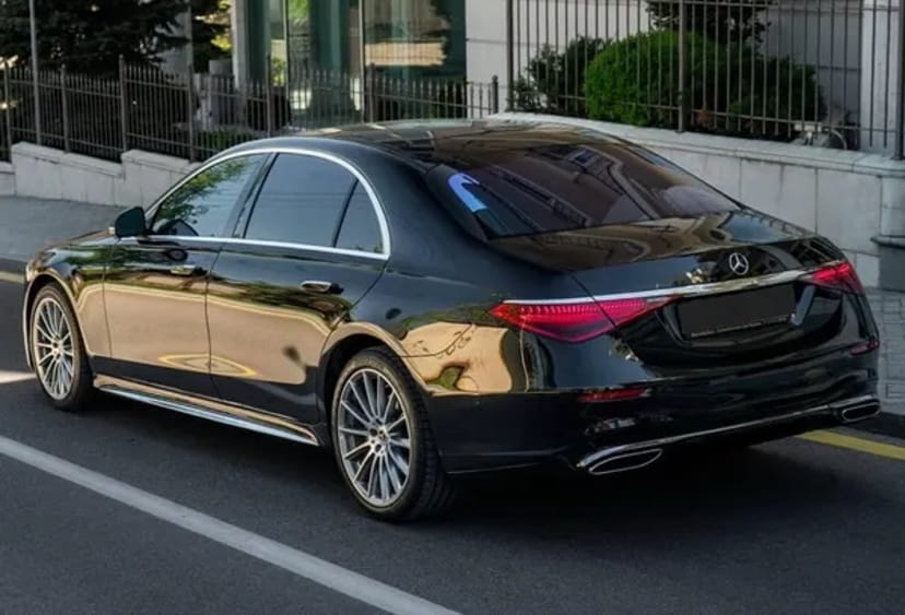 058 Mercedes 223 S-класу без водія W223 S 400d 4 matic 