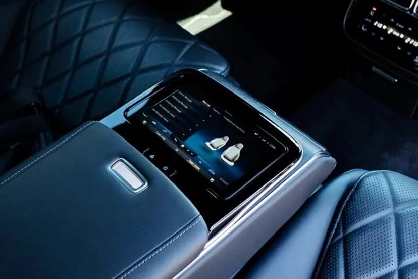 058 Mercedes 223 S-класу без водія W223 S 400d 4 matic 