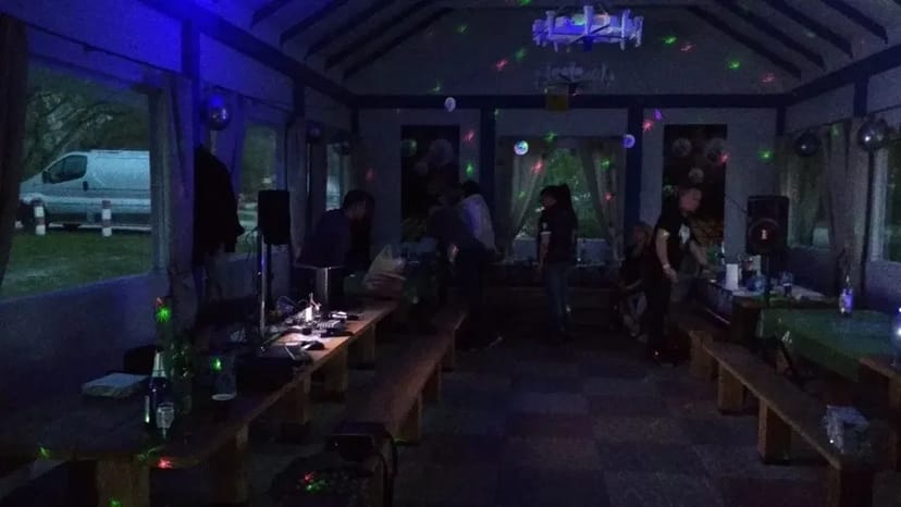 Колонка на акумуляторі JBL Partybox