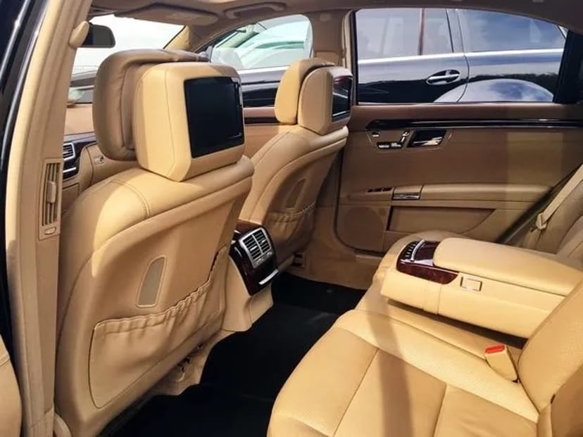 099 Авто на весілля Vip-авто Mercedes W221 S500 original restyle чорний