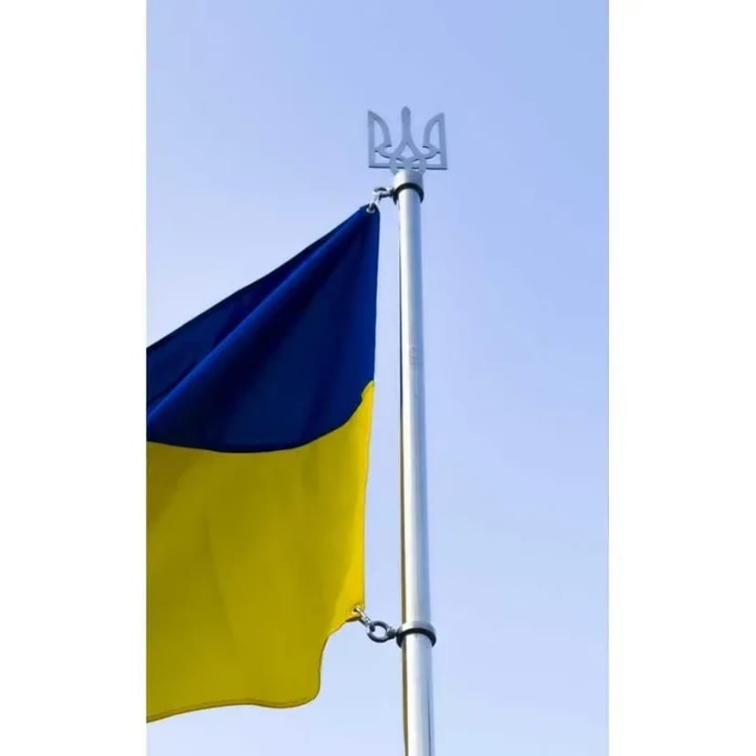 Перила, столи, ємності, лотки, столи, флагштоки з нержавіючої сталі