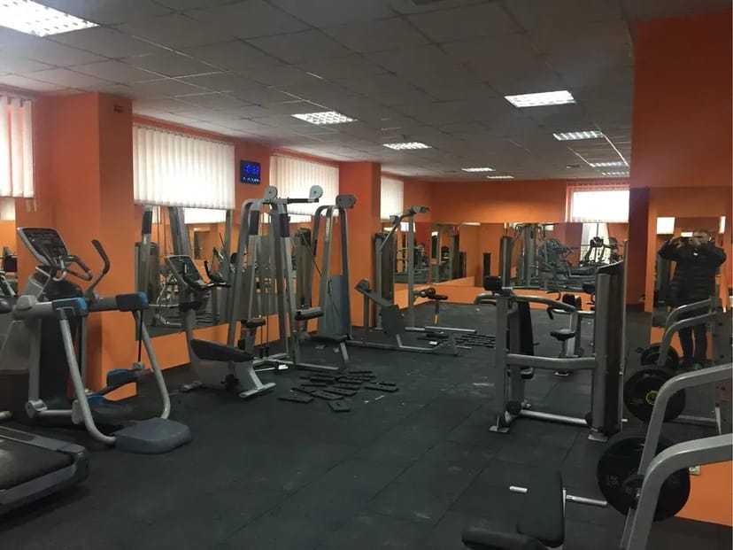 Виготовлення дзеркал у зали, магазини, торговельні центри.