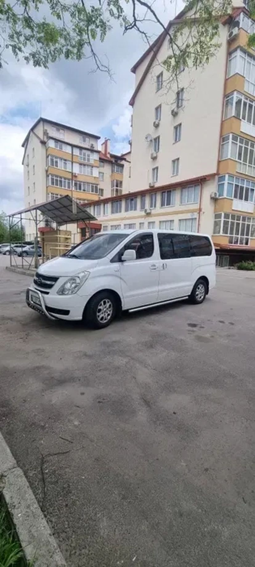 Мікроавтобус Hyundai H1 