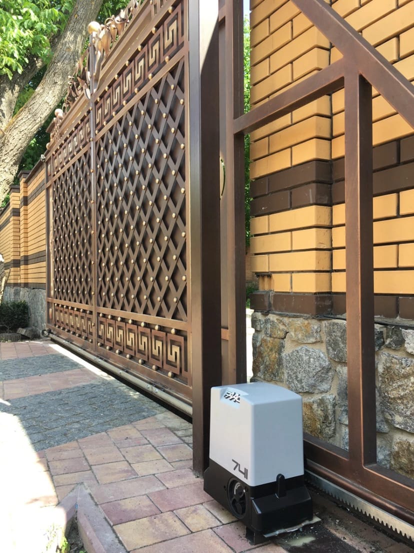 Монтаж Автоматики для Відкотних та Розпашних Воріт