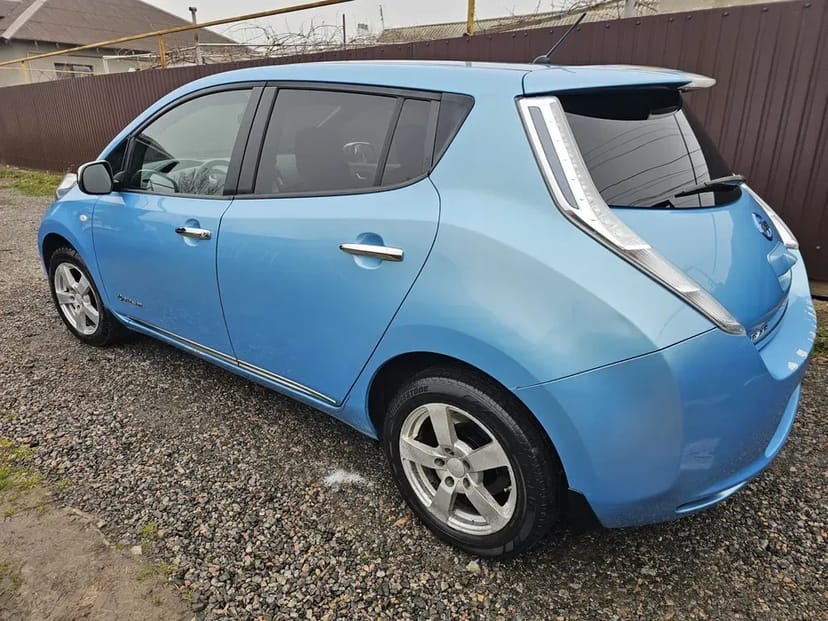 Nissan leaf soh 81% 500 грн в день!