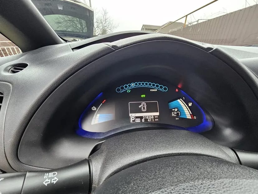 Nissan leaf soh 81% 500 грн в день!