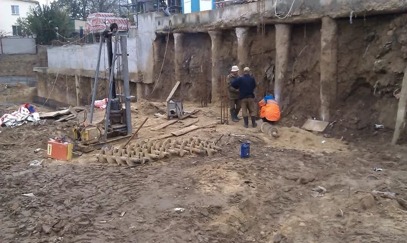 Геологія ділянки, геодезія ділянки, палі, топозйомка, винос кордонів