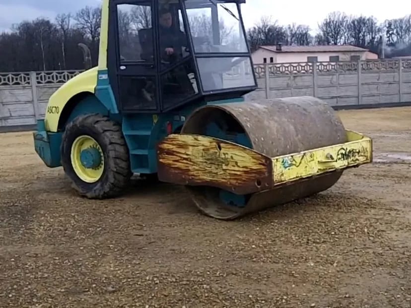 Екскаватори , спецтехніка