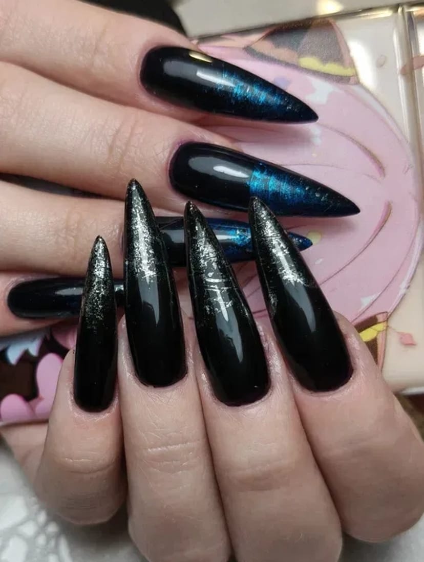 Професійний манікюр з використанням якісних матеріалів - Івано Франківськ.