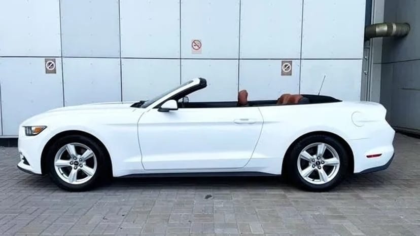 280 Кабріолет на весілля Ford Mustang GT білий