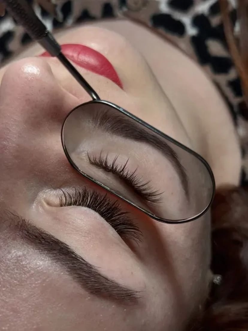 Професійне нарощування вій (Центр).Від класики до Мега-об'єму.