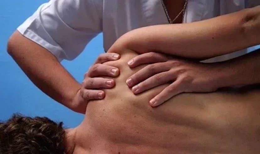 Лікувальний масаж. Електофорез.Тейпи.Дошка Євмінова.Голки.