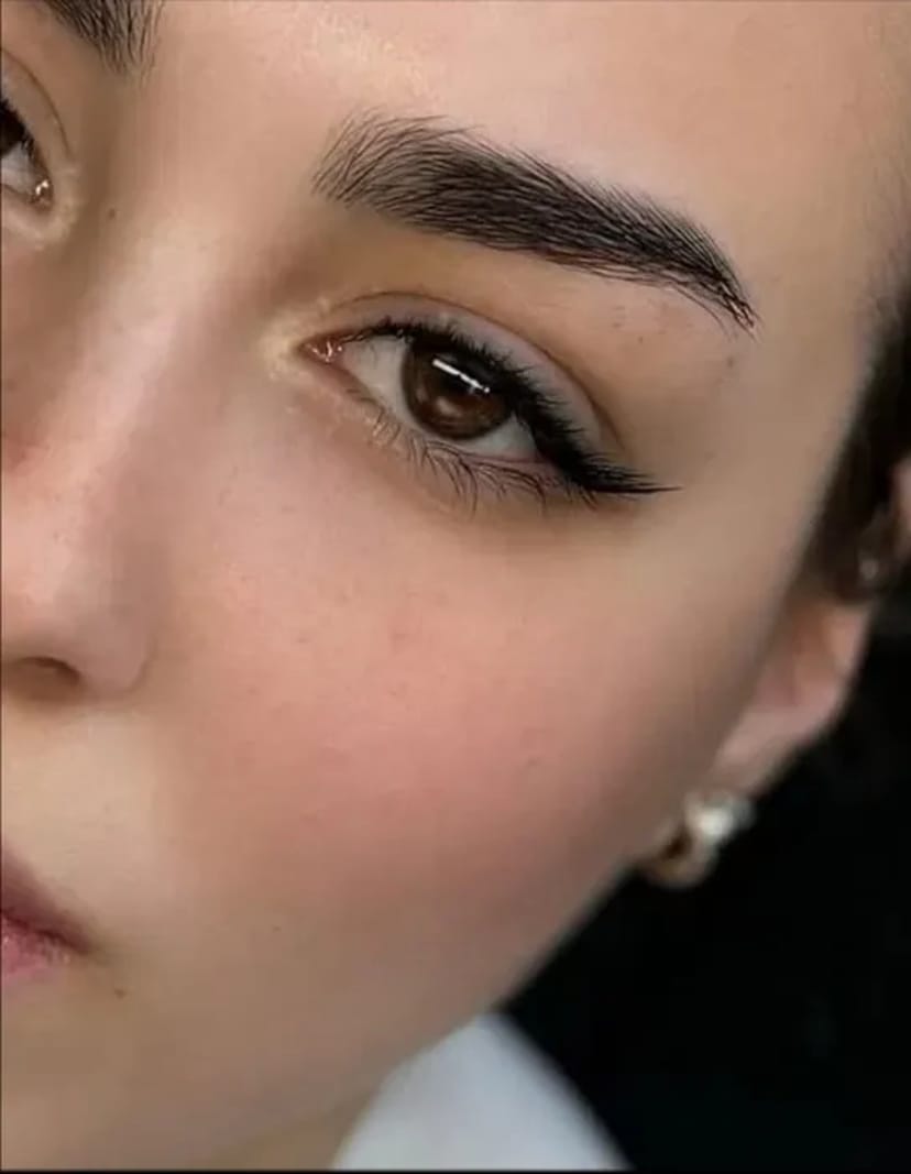 Нарощування вій