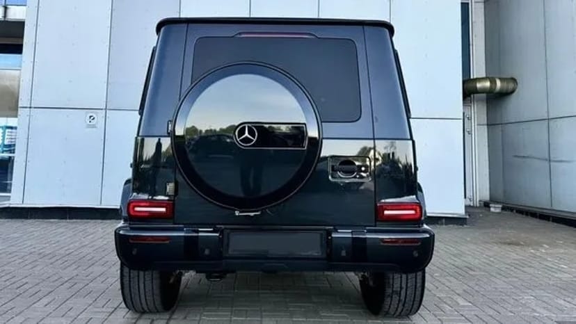 371 Mercedes-Benz G63 AMG Гелік Кубік без водія