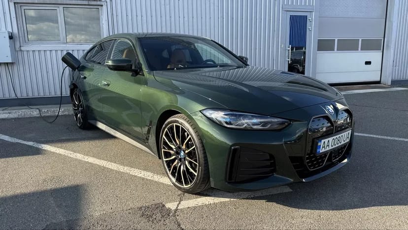 Візьми BMW i4. Емоції від поїздки