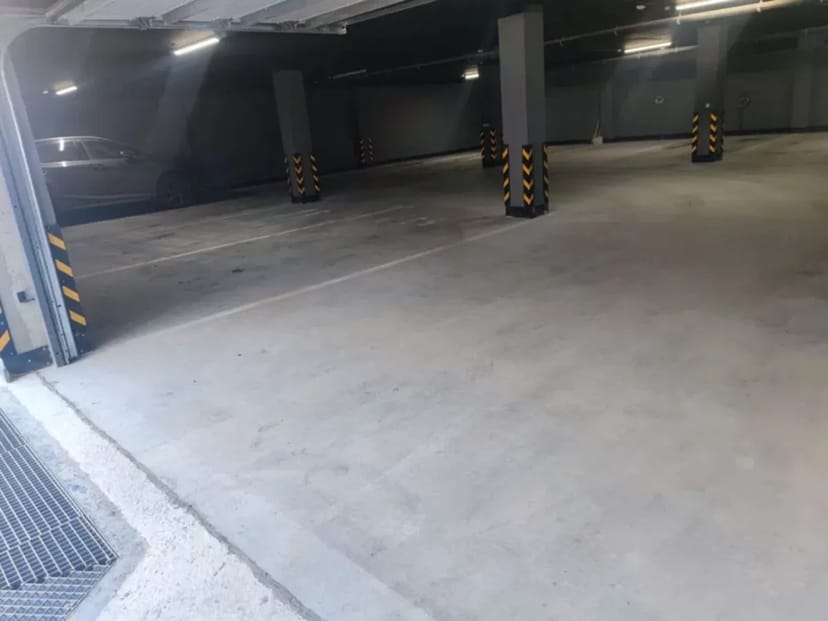 Паркомісце в центрі міста— Твій спокій та безпека авто