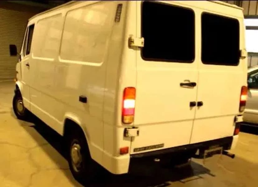 Вантажоперевезення на власному мікроавтобусі: Мерседес 1,5т