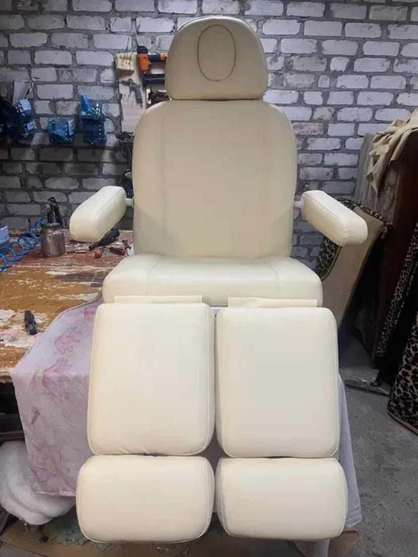 Перетяжка та ремонт м'яких меблів