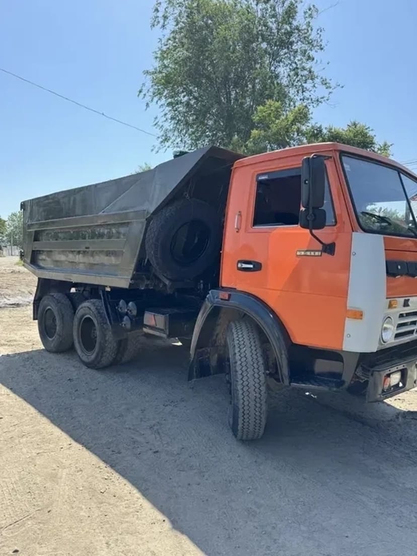 Екскаватор-навантажувач