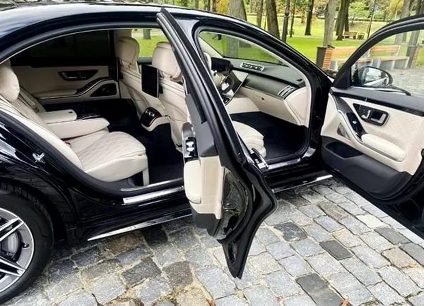 251 Авто на весілля Mercedes Benz W223 S560 AMG замовити