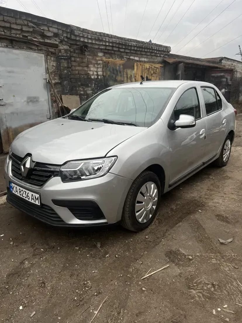 Авто  Renault Logan