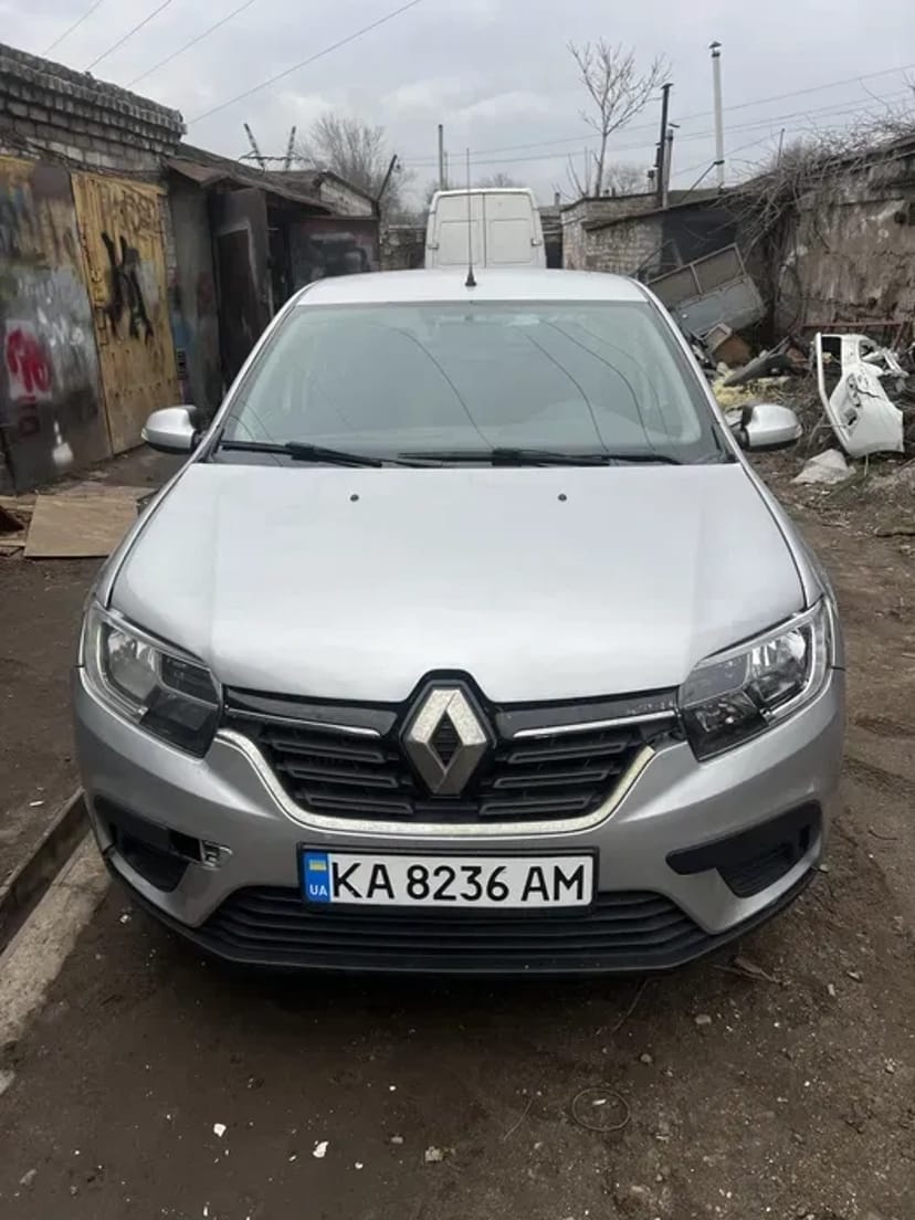 Авто  Renault Logan