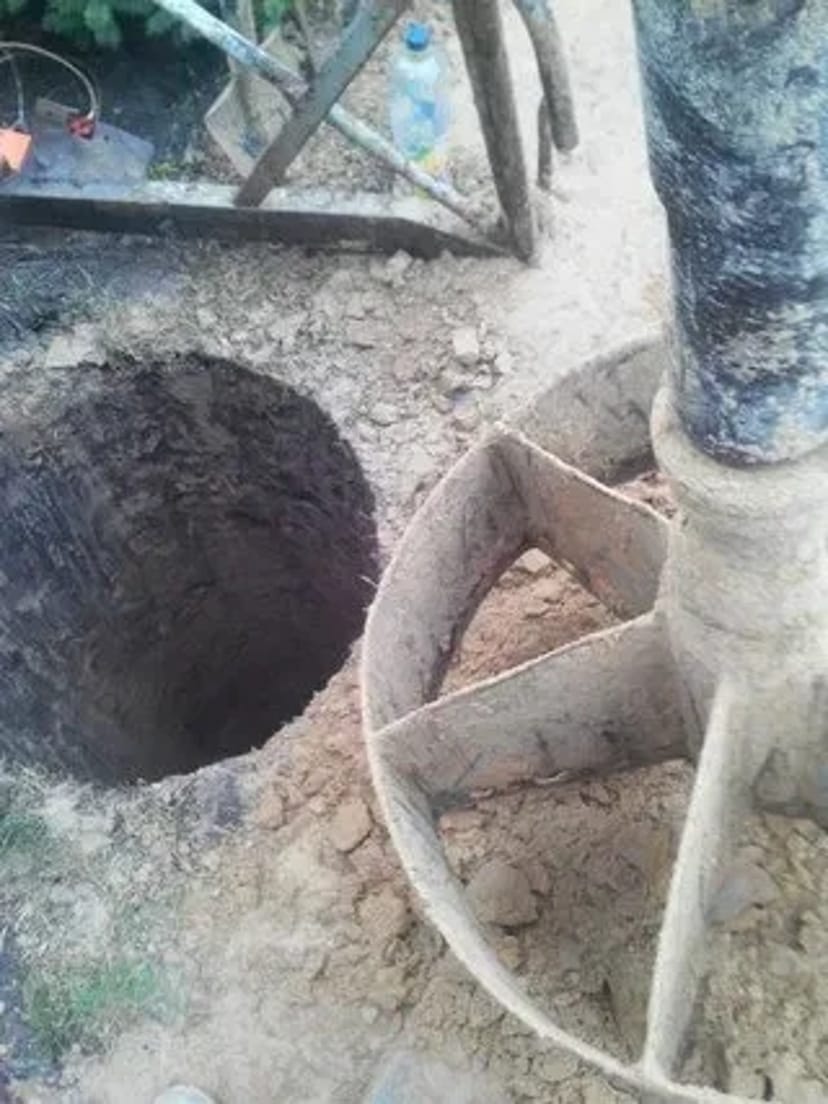 Яма вигрібна, дренаж, зливка, свердловина, ямобур.