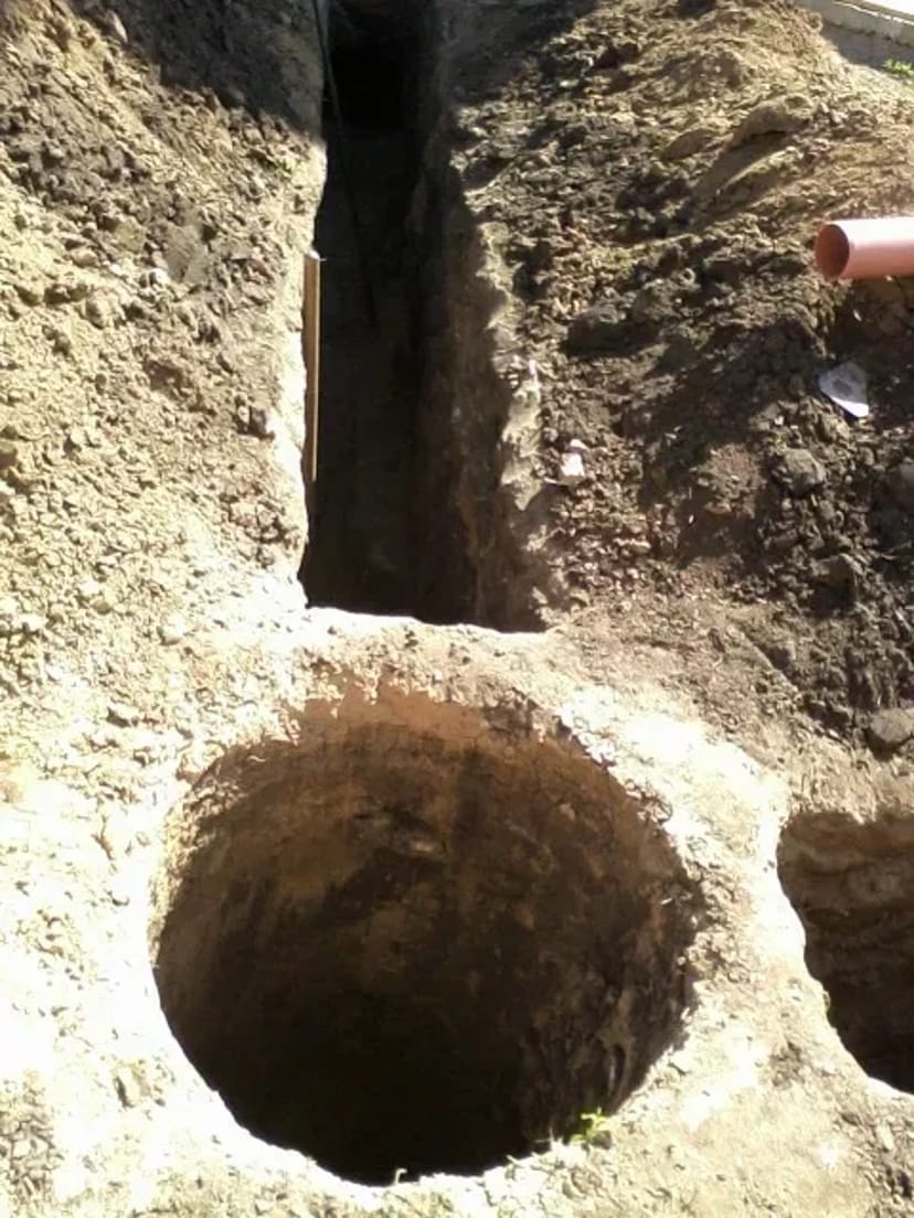 Яма вигрібна, дренаж, зливка, свердловина, ямобур.