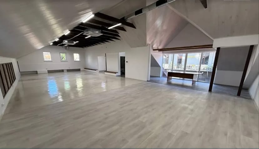 Комерційне приміщення на вул. Грушевського Михайла 4А, площа 219 кв.м