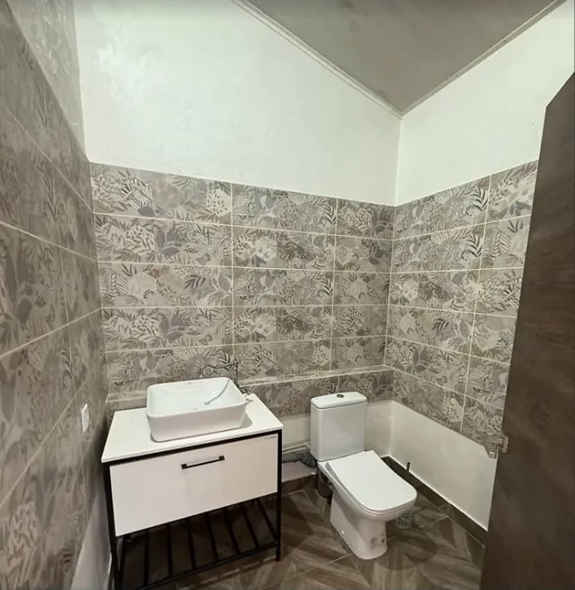 Комерційне приміщення на вул. Грушевського Михайла 4А, площа 219 кв.м