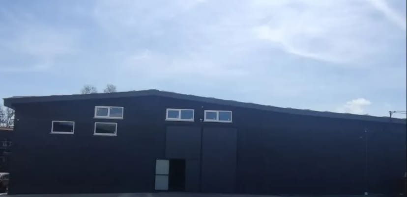 Будівництво складів, ангарів