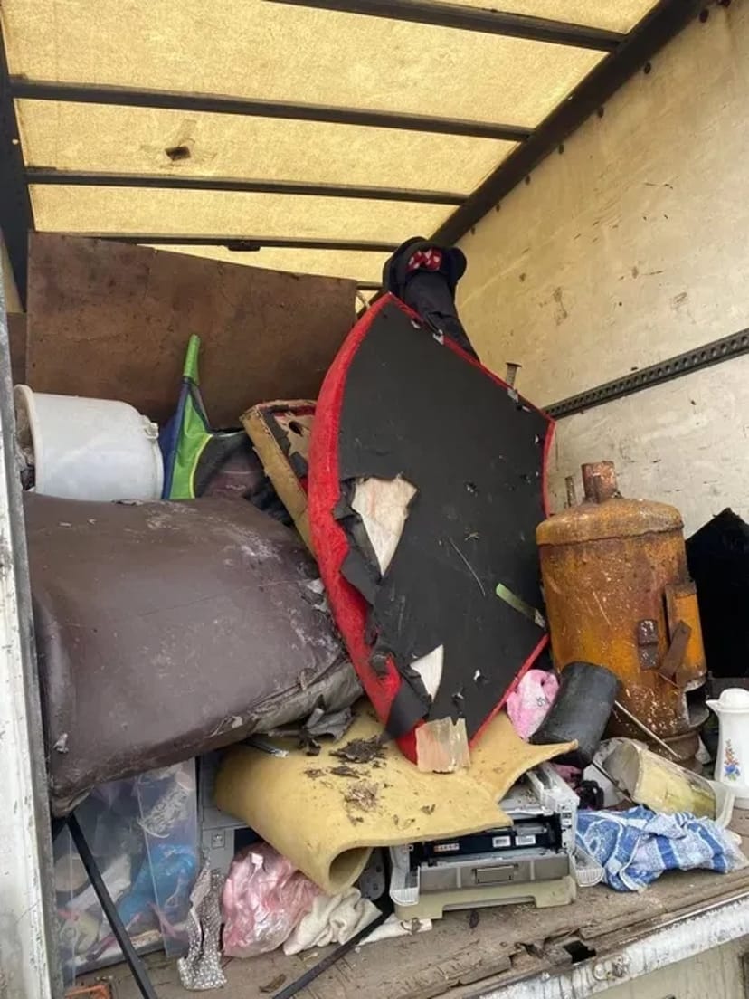 Вивіз мотлоху, старі меблі утилізуючи і будь-яке сміття