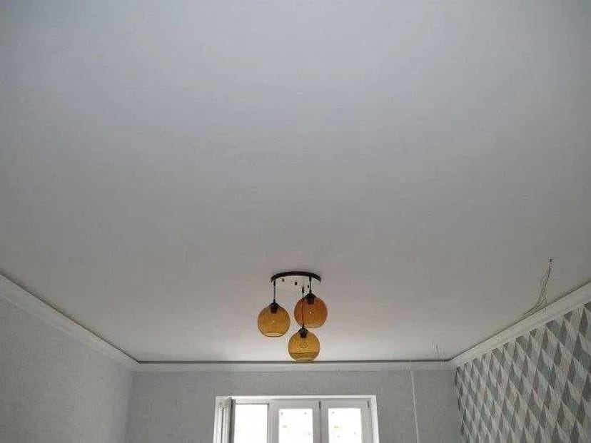 Натяжні стелі (Натяжные потолки)