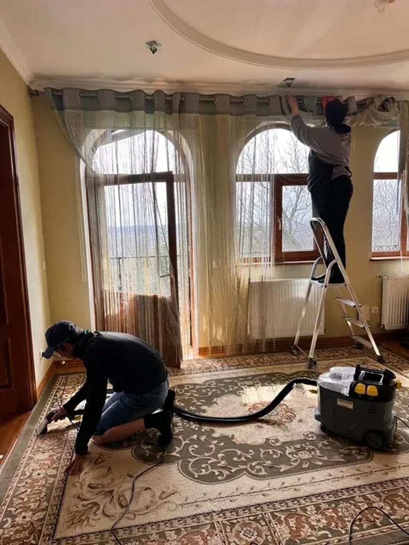 Клінінг/миття вікон/хімчистка/