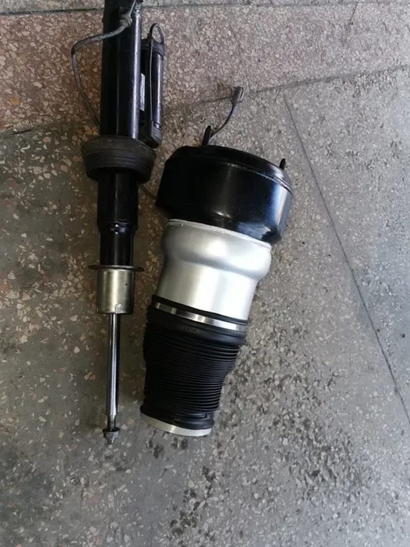 Ремонт пневмо стоек амортизаторов, с регулировкой жоскости.5 000 грн.