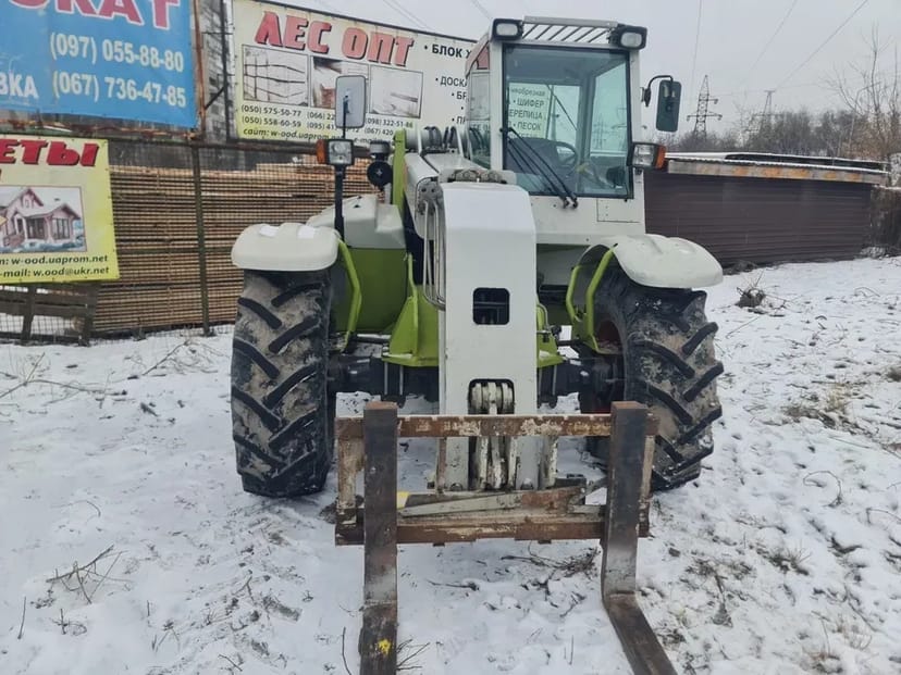 Телескопічний навантажувача