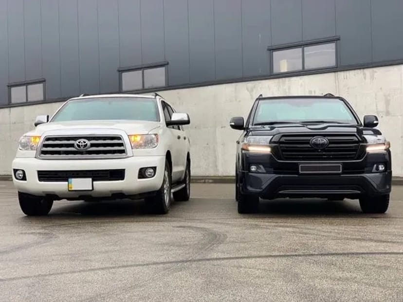 346 Броньований джип без водія Toyota Sequoia біла 