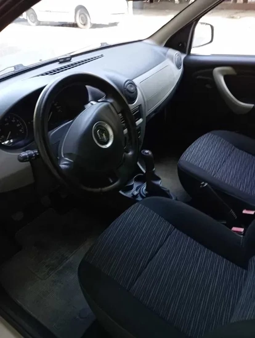 Авто Renault Logan 2012р.