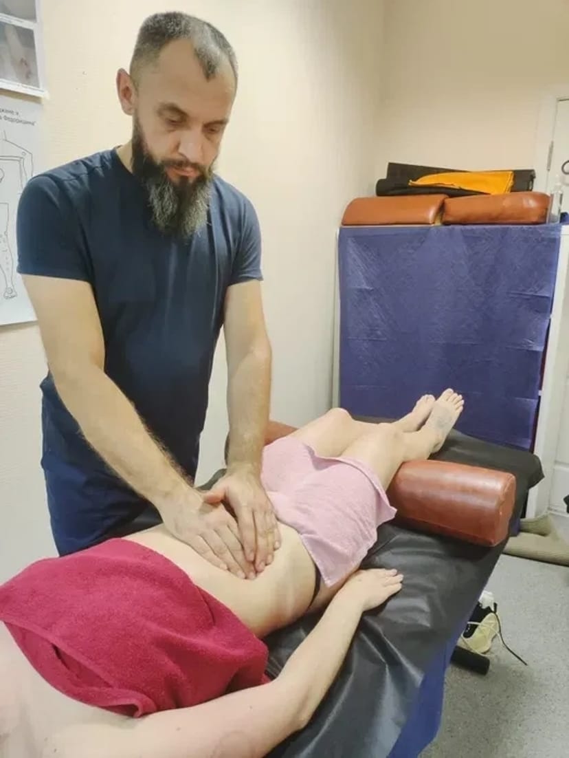 Вісцеральний масаж живота, покращує травлення, прибирає здуття.