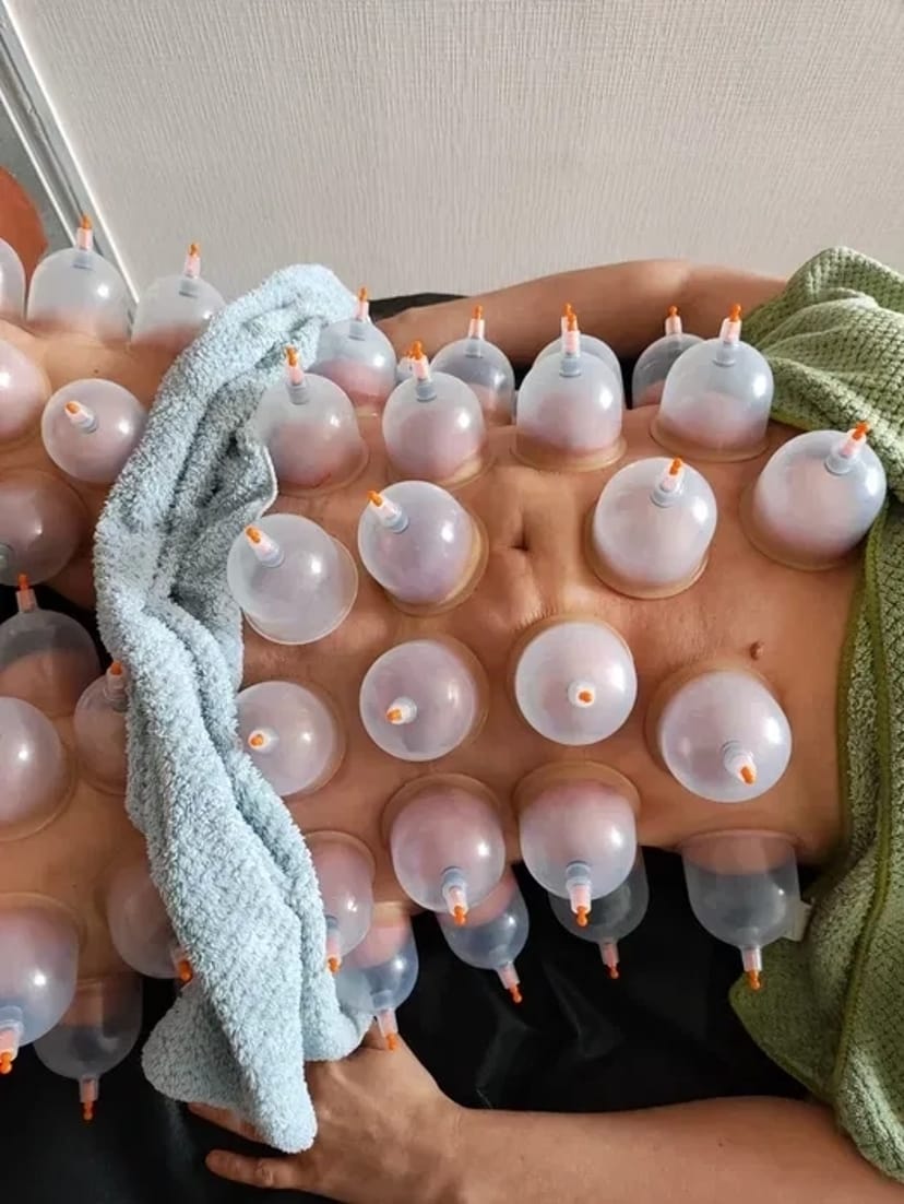 Вісцеральний масаж живота, покращує травлення, прибирає здуття.