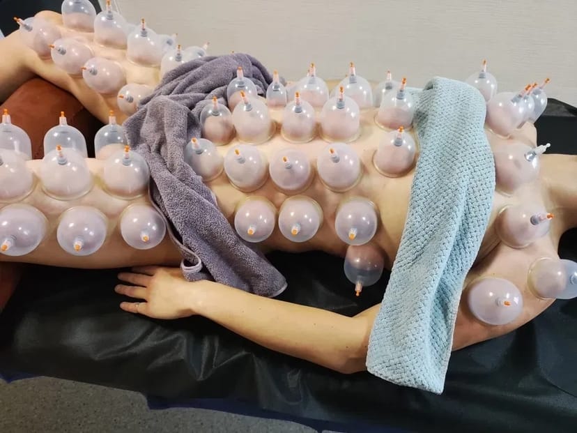 Вісцеральний масаж живота, покращує травлення, прибирає здуття.