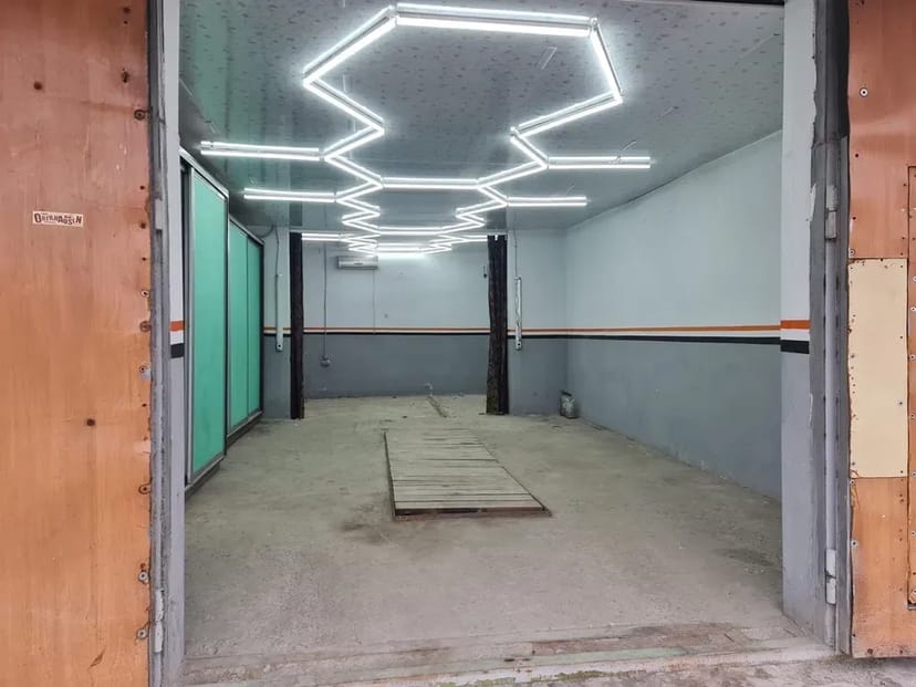 Гараж боксового типу