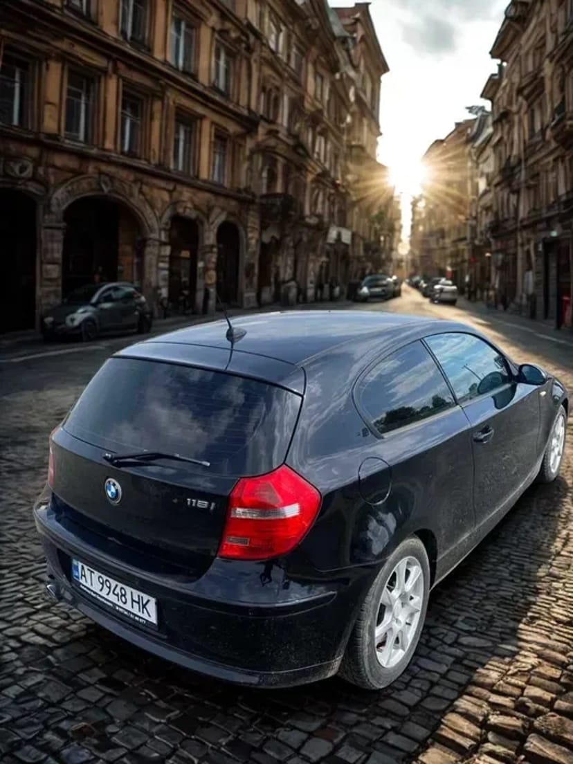 BMW 116 з бензиновим двигуном 1.6, механіка.