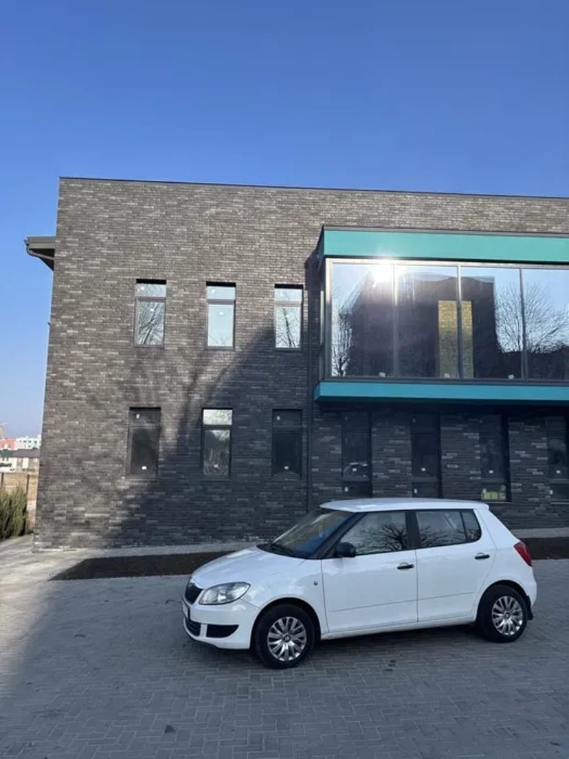 Оренда Skoda Fabia 1.2 HTP газ/бензин 3000/тиждень