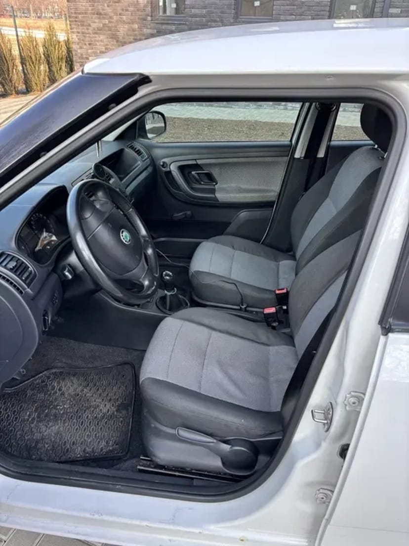 Оренда Skoda Fabia 1.2 HTP газ/бензин 3000/тиждень