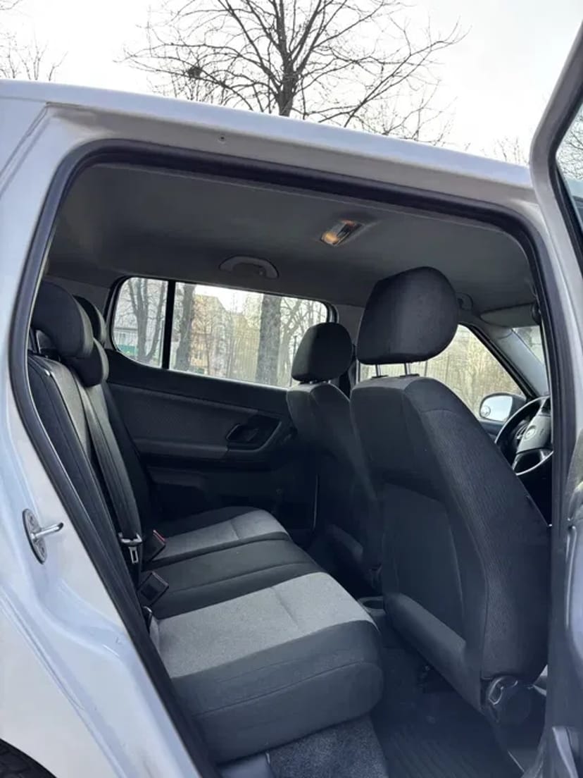 Оренда Skoda Fabia 1.2 HTP газ/бензин 3000/тиждень