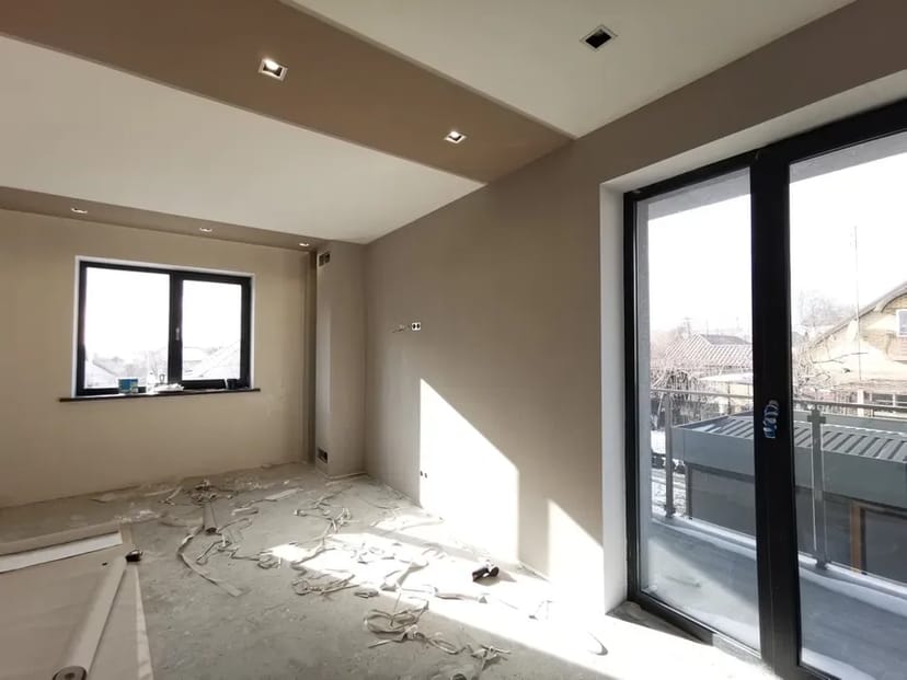 Майстерна поклейка шпалер та комплексні ремонтні роботи для вашої квартири у Запоріжжі.