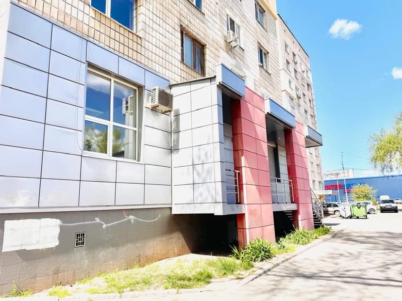 Фасадне приміщення 233 м2 в Дніпровському районі навпроти Епіцентру