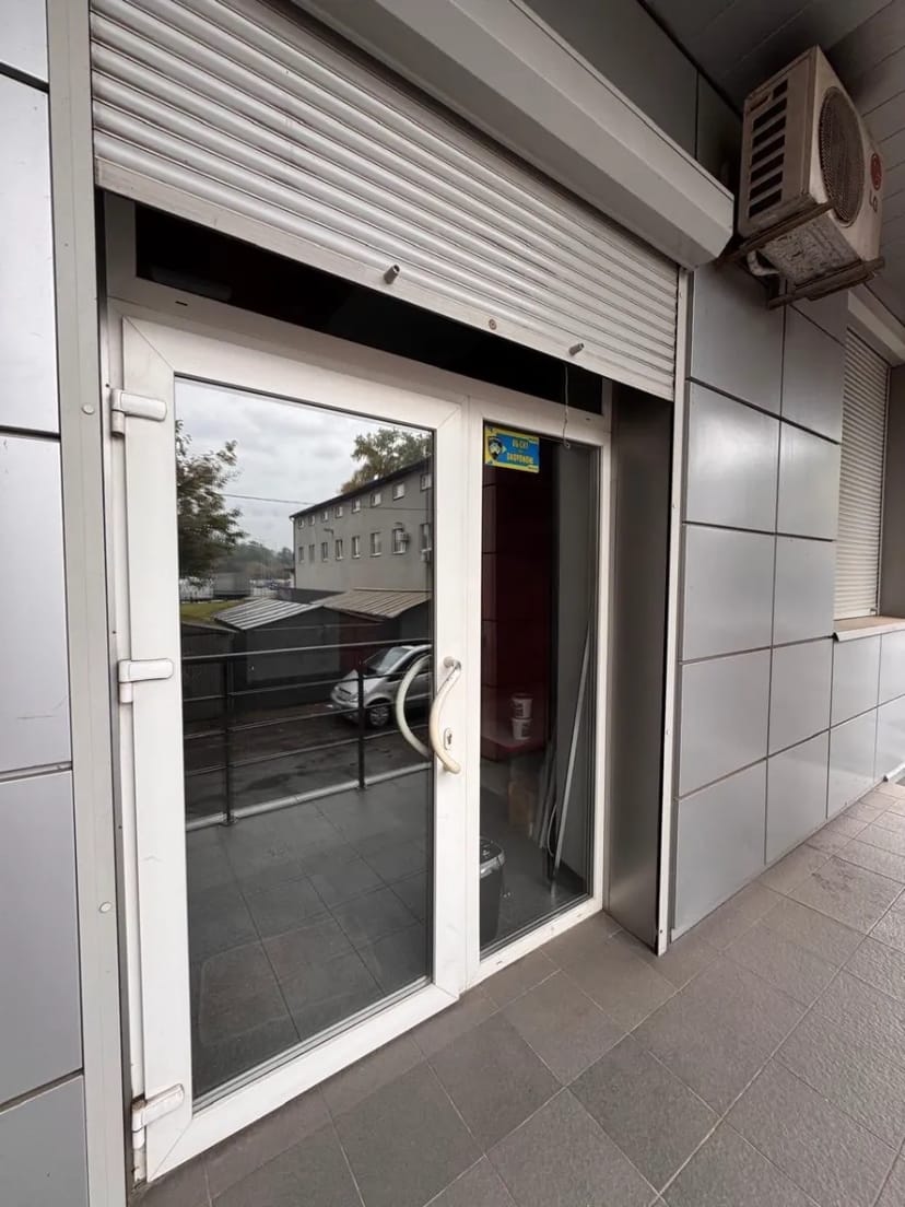 Фасадне приміщення 233 м2 в Дніпровському районі навпроти Епіцентру