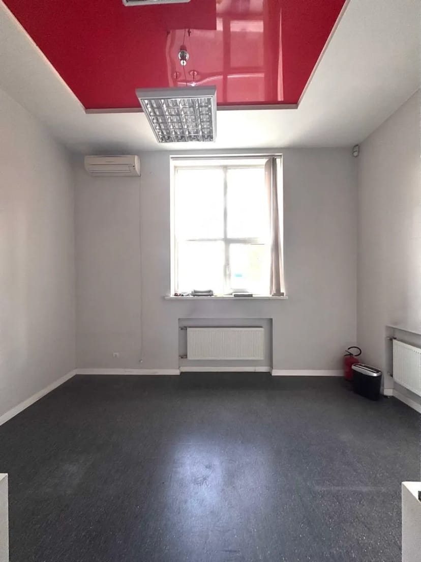 Фасадне приміщення 233 м2 в Дніпровському районі навпроти Епіцентру